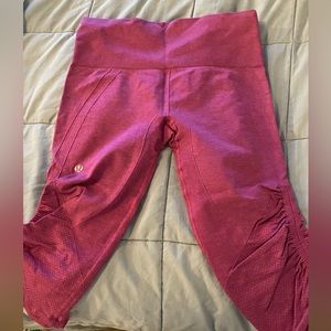 Lululemon purple seamless cropped leggings